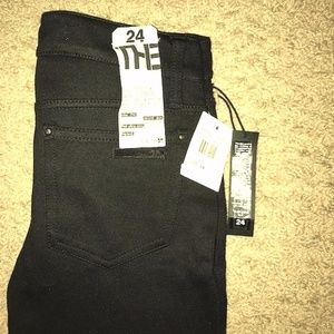 Joe's Chelsea Ankle Ultra Slim Fit Second Skin